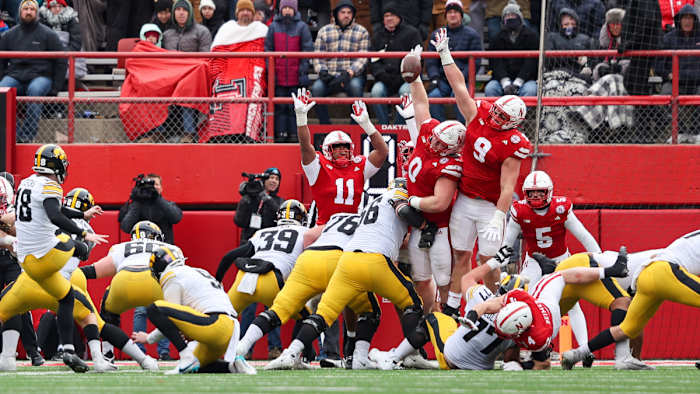 Block FG Nash Hutmacher 2023 Nebraska-Iowa football